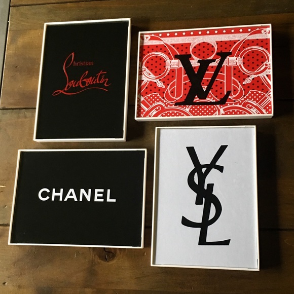 Luxury authentic bag set with free white frames